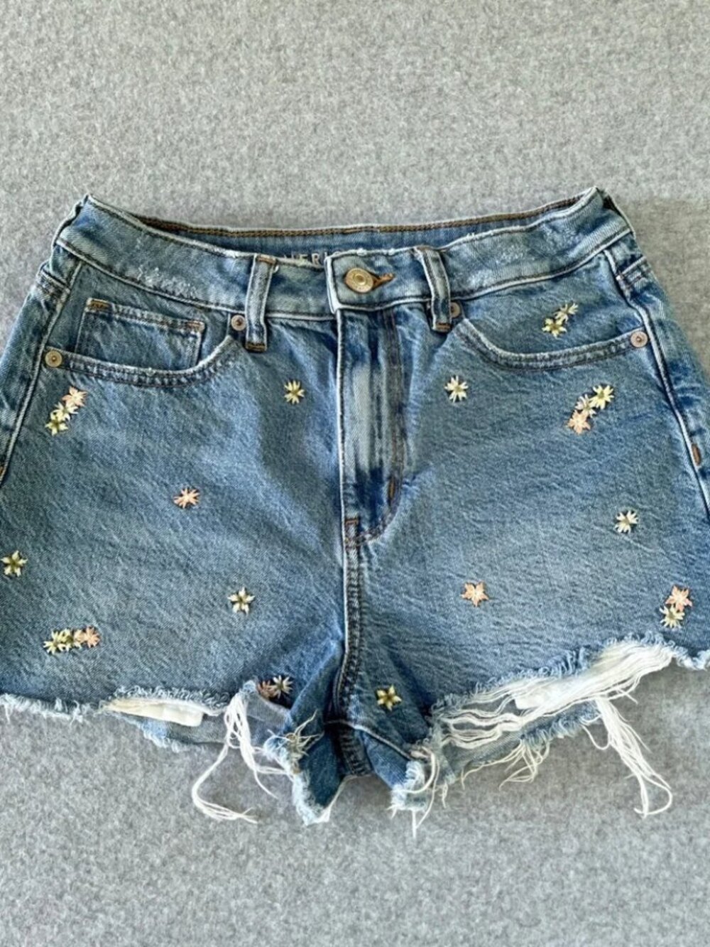 American Eagle Shorts Womens 2 Blue Cutoffs Mom Distressed Ripped Denim